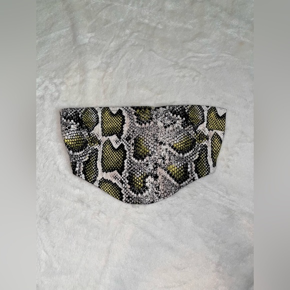 Forever 21 Black and Yellow Snake Pattern tube top crop top - Picture 2 of 4